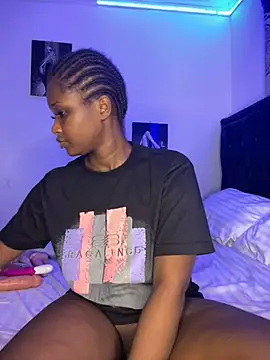 Snapshot of t-Booty_risky_ chatting on 8, 12, 2024 t-Booty risky  online show from 8, 12, 2024