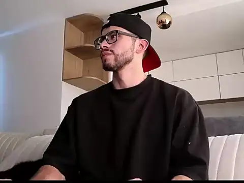 Phantom Bigger1 online show from 19, 12, 2025