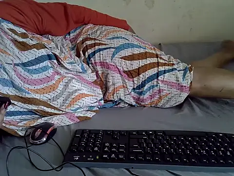 Snapshot of Crystal__Gee chatting on 23, 4, 2026 Crystal Gee online show from 23, 4, 2026