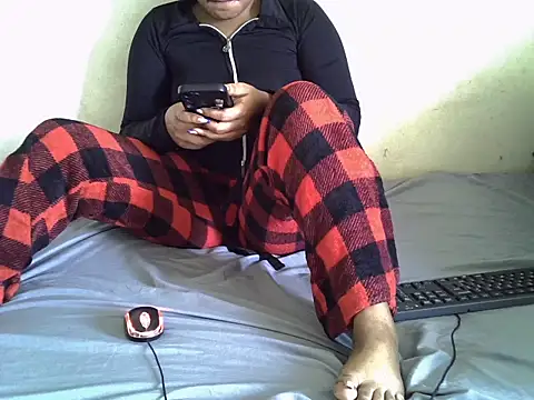 Snapshot of Crystal__Gee chatting on 16, 7, 2026 Crystal Gee online show from 16, 7, 2026