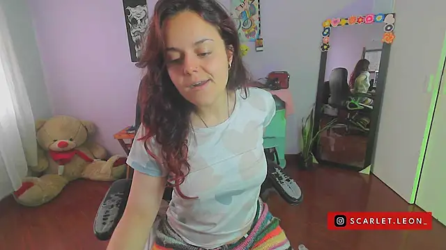 Scarletleon77 online show from 21, 2, 2025