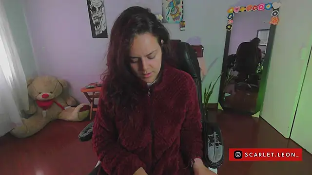 Scarletleon77 online show from 4, 3, 2025