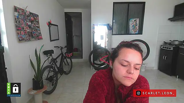 Scarletleon77 online show from 30, 9, 2025