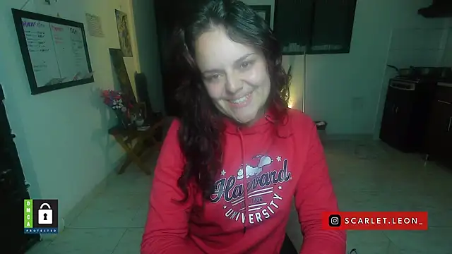 Scarletleon77 online show from 10, 4, 2026