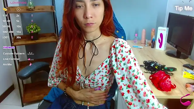 Erika Stevens online show from 5, 3, 2025