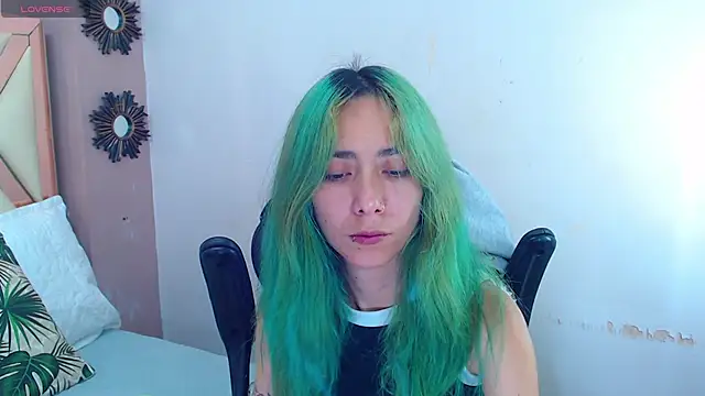 Erika Stevens online show from 3, 10, 2025