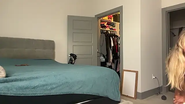 ElenaErickson online show from 2, 12, 2024