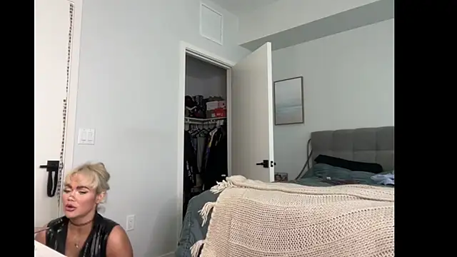 ElenaErickson online show from 22, 12, 2025