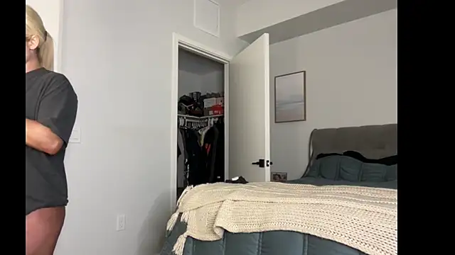 ElenaErickson online show from 12, 1, 2026