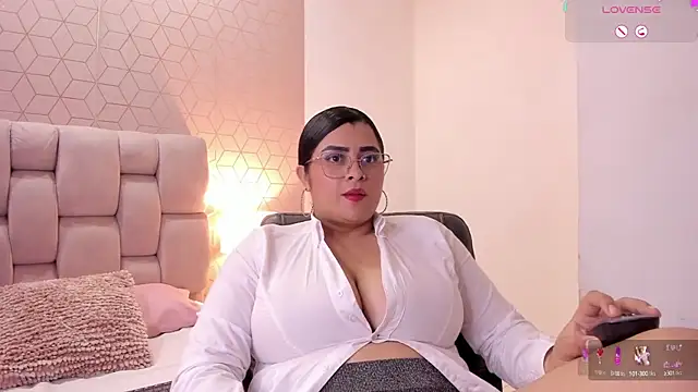 Snapshot of Emilyboobss chatting on 10, 2, 2025 Emilyboobss online show from 10, 2, 2025