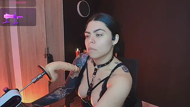 Snapshot of _WednesdayFriday_ chatting on 12, 11, 2025 WednesdayFriday online show from 12, 11, 2025