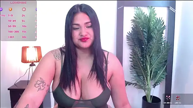 Snapshot of Alicelunaa chatting on 7, 10, 2025 Alicelunaa online show from 7, 10, 2025