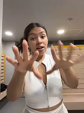 Nathcurly  online show from 4, 12, 2024