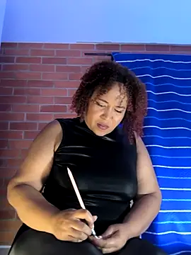 Snapshot of debboraWagner chatting on 7, 2, 2025 debboraWagner online show from 7, 2, 2025