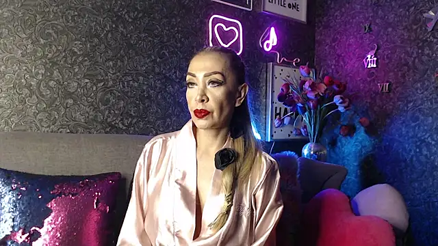 EvelinaGrey online show from 9, 1, 2025