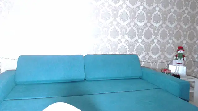 Louise Lavender online show from 28, 12, 2024