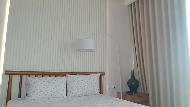 Pinpussyflower online show from 6, 4, 2026