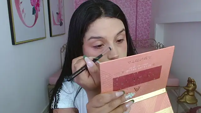 Snapshot of Small_naughty_ chatting on 30, 5, 2026 Small naughty online show from 30, 5, 2026