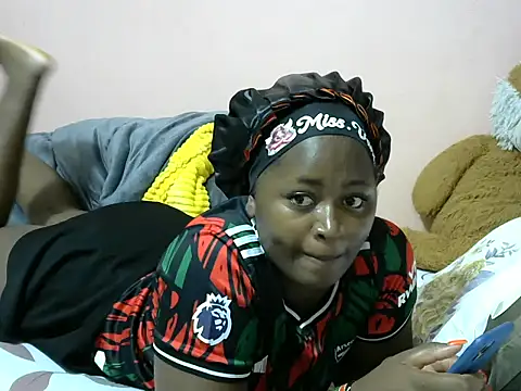 Snapshot of slender-qwene chatting on 17, 4, 2026 slender-qwene online show from 17, 4, 2026