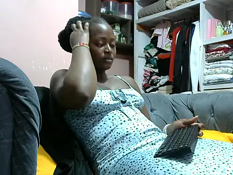 Snapshot of slender-qwene chatting on 15, 5, 2026 slender-qwene online show from 15, 5, 2026