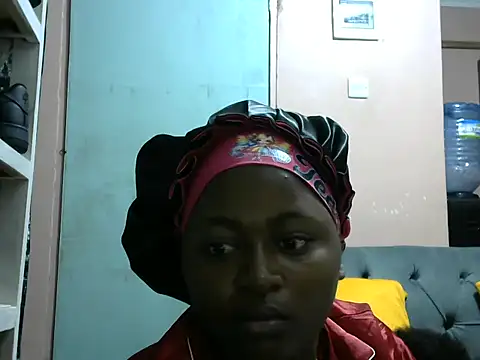 Snapshot of slender-qwene chatting on 31, 5, 2026 slender-qwene online show from 31, 5, 2026
