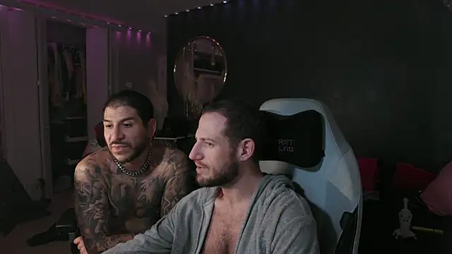 Snapshot of KingCal205 chatting on 13, 11, 2025 KingCal205 online show from 13, 11, 2025