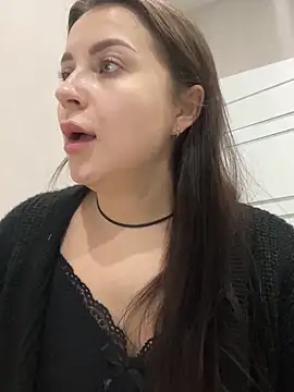 Snapshot of ellie_ssexy chatting on 4, 1, 2025 ellie ssexy online show from 4, 1, 2025