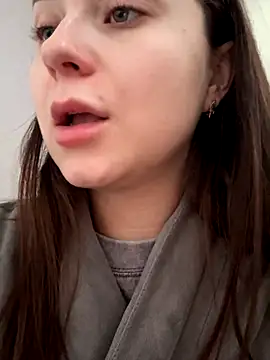 Snapshot of ellie_ssexy chatting on 6, 11, 2025 ellie ssexy online show from 6, 11, 2025