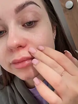 Snapshot of ellie_ssexy chatting on 7, 11, 2025 ellie ssexy online show from 7, 11, 2025