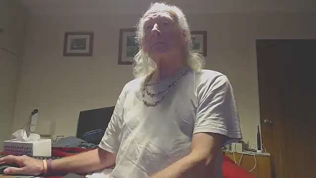 WaverlyKernow online show from 23, 12, 2025