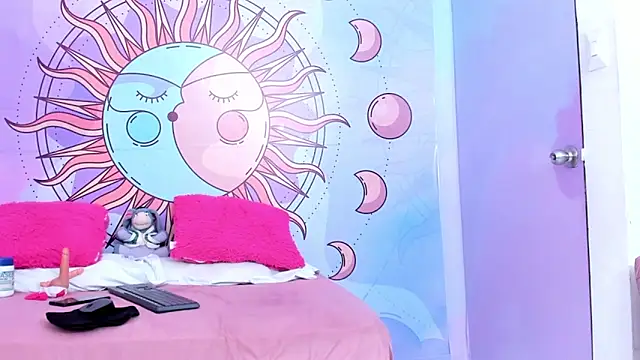 luna hoott online show from 4, 2, 2026