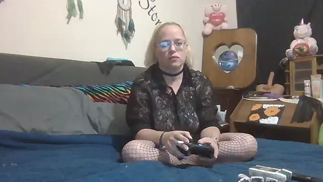 Snapshot of Toybox13_Pika chatting on 29, 10, 2025 Toybox13 Pika online show from 29, 10, 2025