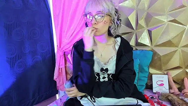 Snapshot of neeko_princes chatting on 10, 12, 2024 neeko princes online show from 10, 12, 2024