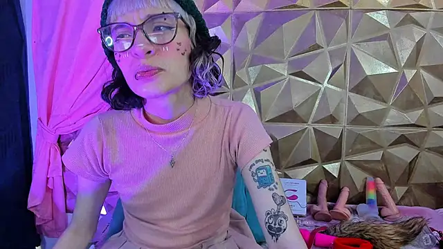 Snapshot of neeko_princes chatting on 13, 12, 2024 neeko princes online show from 13, 12, 2024