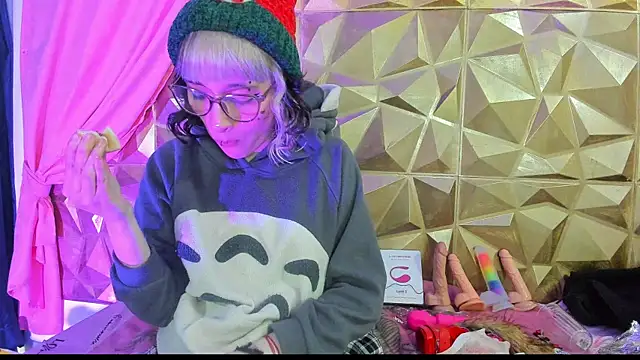 Snapshot of neeko_princes chatting on 14, 12, 2024 neeko princes online show from 14, 12, 2024