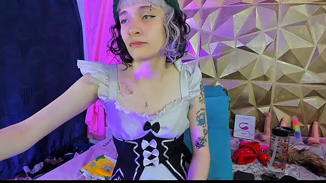Snapshot of neeko_princes chatting on 15, 12, 2024 neeko princes online show from 15, 12, 2024