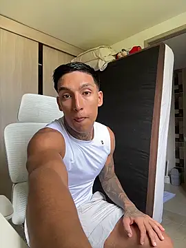 Snapshot of sendfer chatting on 18, 5, 2026 sendfer online show from 18, 5, 2026