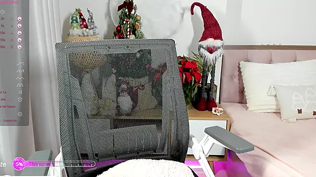 Snapshot of _Joliie_ chatting on 20, 12, 2024  Joliie  online show from 20, 12, 2024
