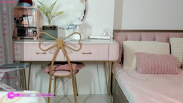 Snapshot of _Joliie_ chatting on 31, 1, 2025  Joliie  online show from 31, 1, 2025