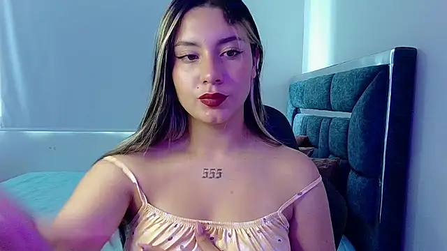 Snapshot of Lia_14_ chatting on 19, 10, 2025 Lia 14 online show from 19, 10, 2025