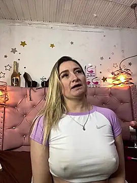 Snapshot of antonella87 chatting on 23, 3, 2025 antonella87 online show from 23, 3, 2025