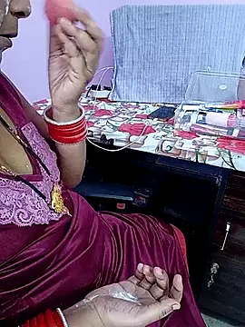 Snapshot of reemacouple007 chatting on 7, 6, 2026 reemacouple007 online show from 7, 6, 2026