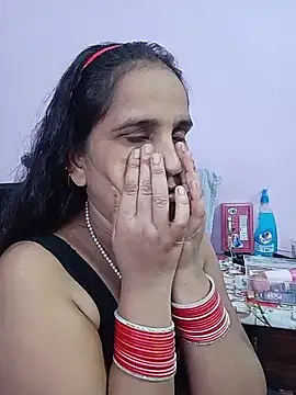 Snapshot of reemacouple007 chatting on 5, 7, 2026 reemacouple007 online show from 5, 7, 2026
