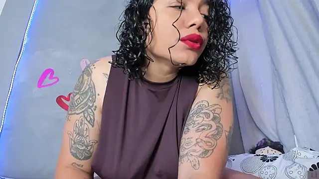 Snapshot of Alexxxholy chatting on 27, 2, 2026 Alexxxholy online show from 27, 2, 2026
