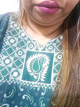 Ravina patil1 online show from 17, 11, 2025