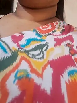 Snapshot of Ravina_patil1 chatting on 6, 5, 2026 Ravina patil1 online show from 6, 5, 2026