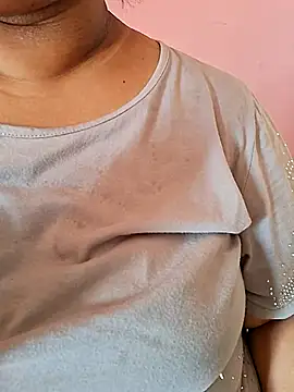 Snapshot of Ravina_patil1 chatting on 17, 5, 2026 Ravina patil1 online show from 17, 5, 2026