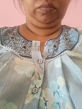 Snapshot of Ravina_patil1 chatting on 18, 5, 2026 Ravina patil1 online show from 18, 5, 2026