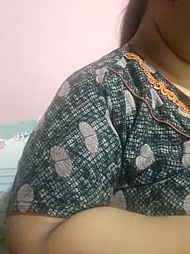 Snapshot of Ravina_patil1 chatting on 26, 5, 2026 Ravina patil1 online show from 26, 5, 2026