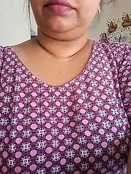 Snapshot of Ravina_patil1 chatting on 7, 6, 2026 Ravina patil1 online show from 7, 6, 2026